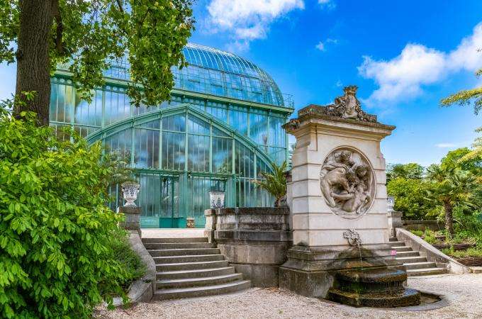 Discovering Tropical Greenhouses in Paris with Hôtel Vice Versa